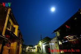 Phân tích bài thơ “Ánh trăng” của Nguyễn Duy